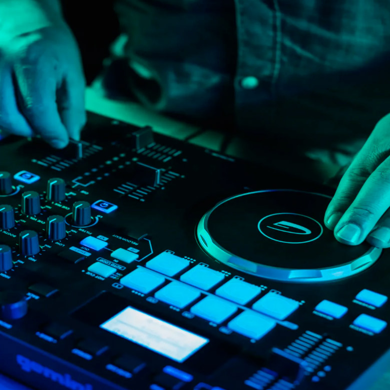 GMX Controladora DJ USB - 2 Canais Gemini---