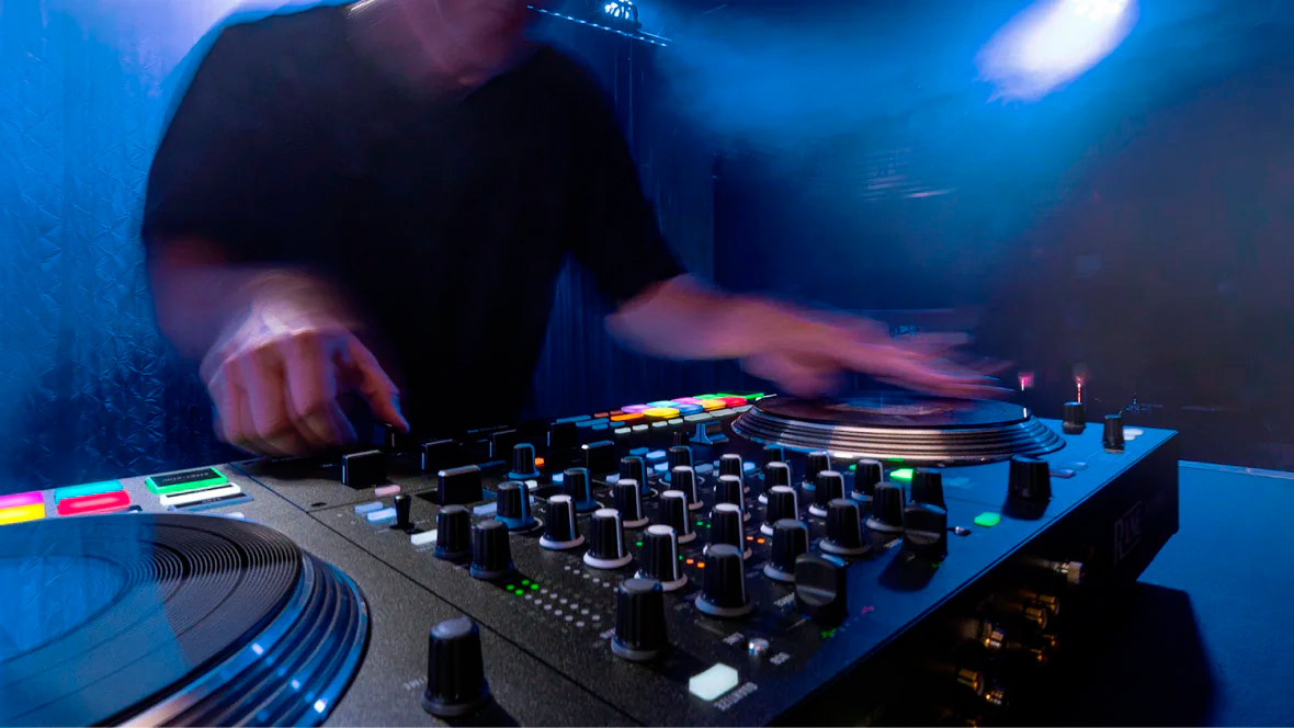 Rane Performer Controladora DJ 4 Canais-