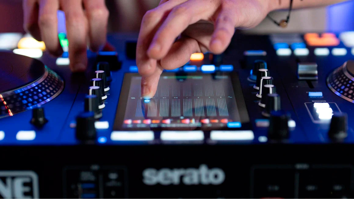 Rane System One Controladora DJ 2 Canais---