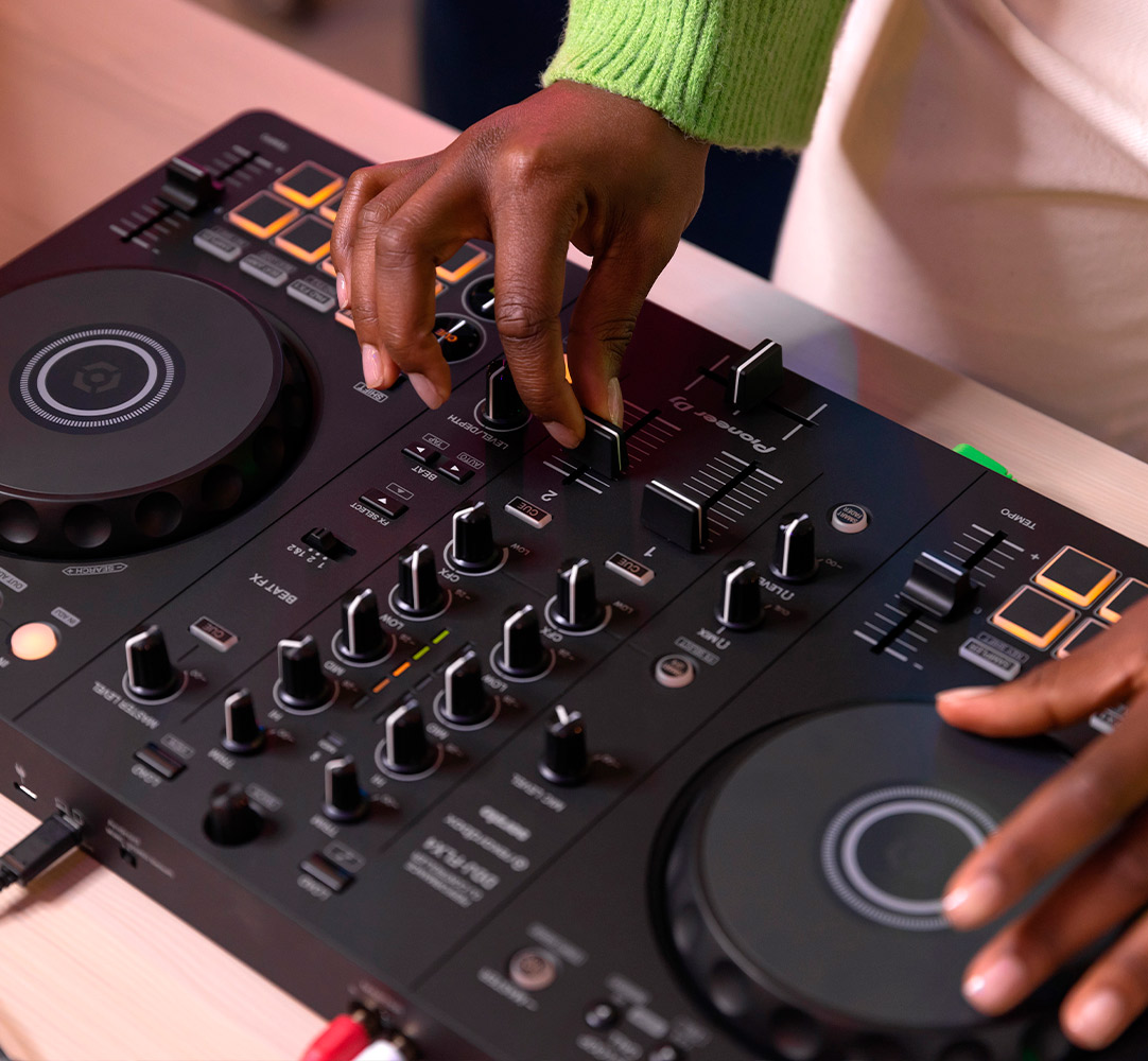DDJ-FLX4 Pioneer DJ Controladora AlphaTheta--