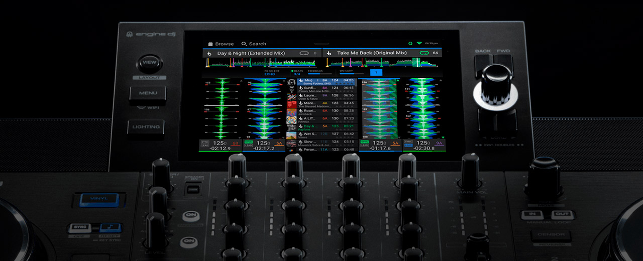 Denon DJ SC Live 4 Controladora DJ - Preta-------