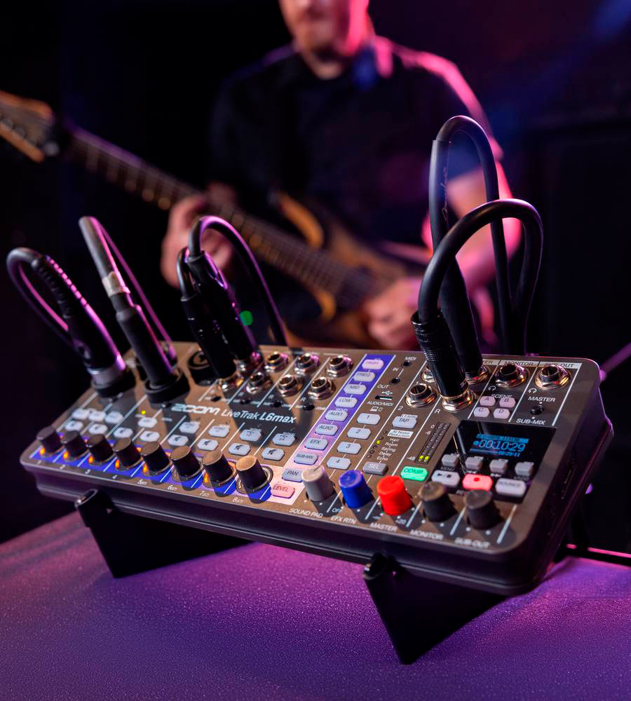 LiveTrak L6max Zoom Mixer e Gravador---